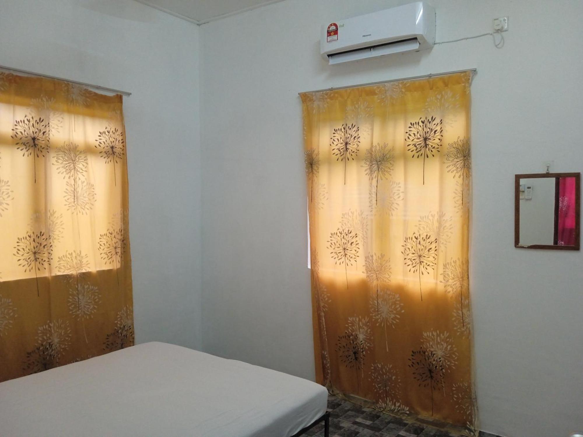Homestay Idaman B B With 2 Room Aircond 2 Quen Bed And Not Sharing Room -Privacy Κουάλα Τερενγκάνου Εξωτερικό φωτογραφία