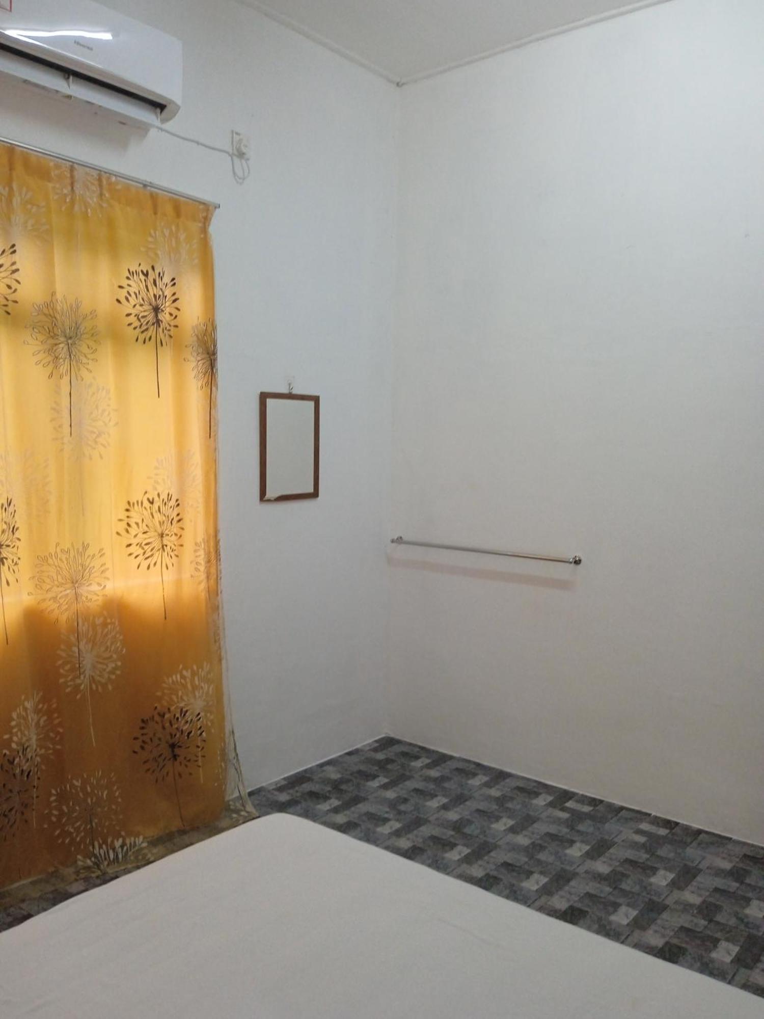 Homestay Idaman B B With 2 Room Aircond 2 Quen Bed And Not Sharing Room -Privacy Κουάλα Τερενγκάνου Εξωτερικό φωτογραφία