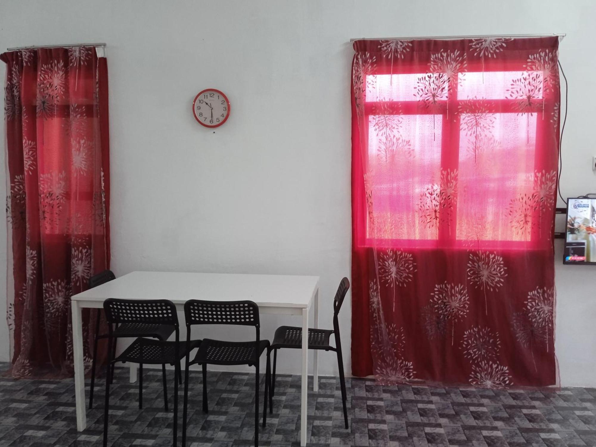 Homestay Idaman B B With 2 Room Aircond 2 Quen Bed And Not Sharing Room -Privacy Κουάλα Τερενγκάνου Εξωτερικό φωτογραφία