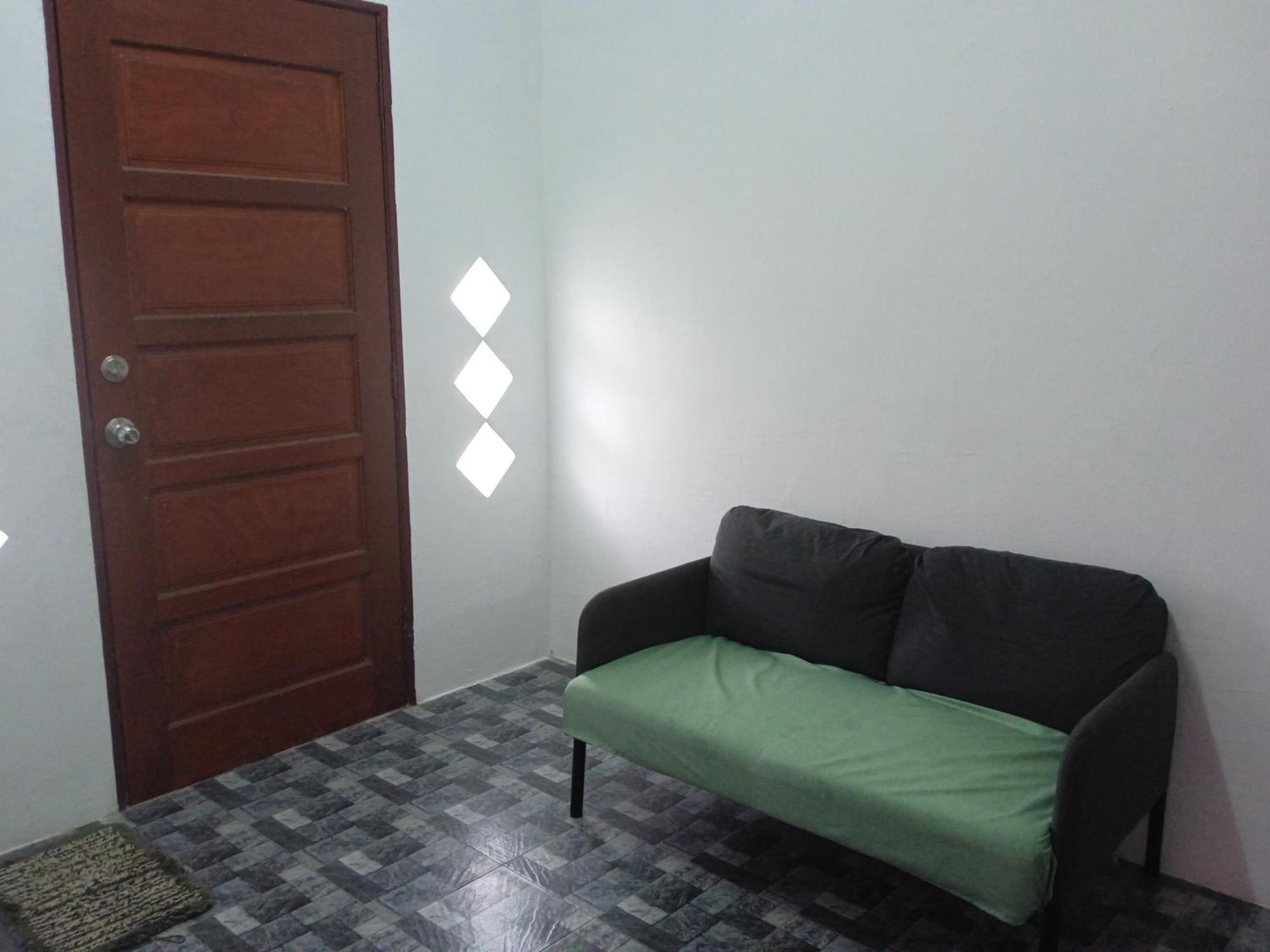 Homestay Idaman B B With 2 Room Aircond 2 Quen Bed And Not Sharing Room -Privacy Κουάλα Τερενγκάνου Εξωτερικό φωτογραφία