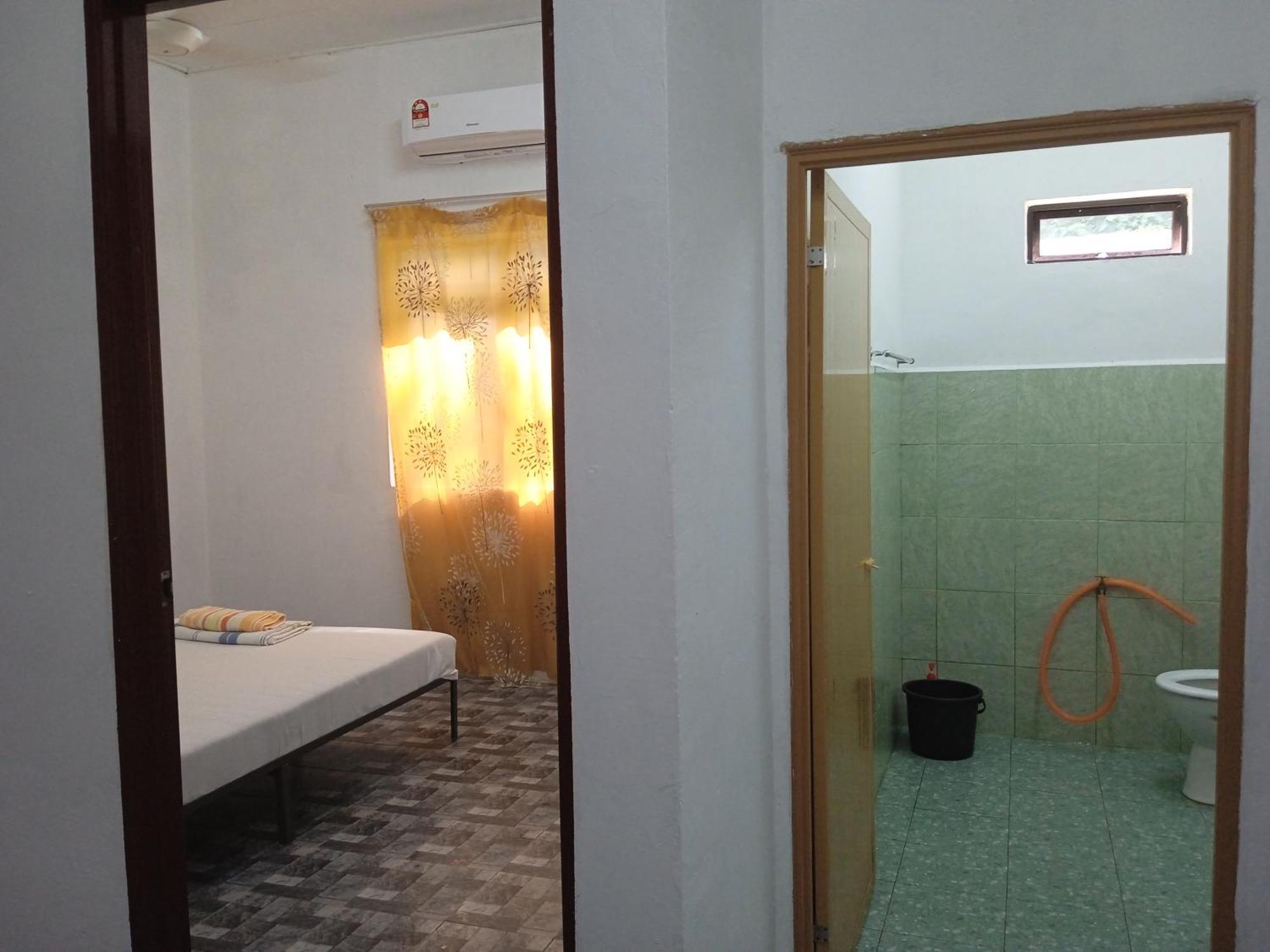 Homestay Idaman B B With 2 Room Aircond 2 Quen Bed And Not Sharing Room -Privacy Κουάλα Τερενγκάνου Εξωτερικό φωτογραφία