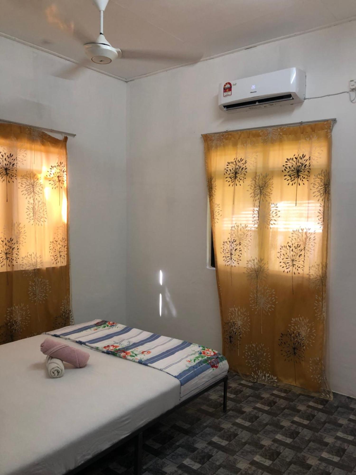 Homestay Idaman B B With 2 Room Aircond 2 Quen Bed And Not Sharing Room -Privacy Κουάλα Τερενγκάνου Εξωτερικό φωτογραφία